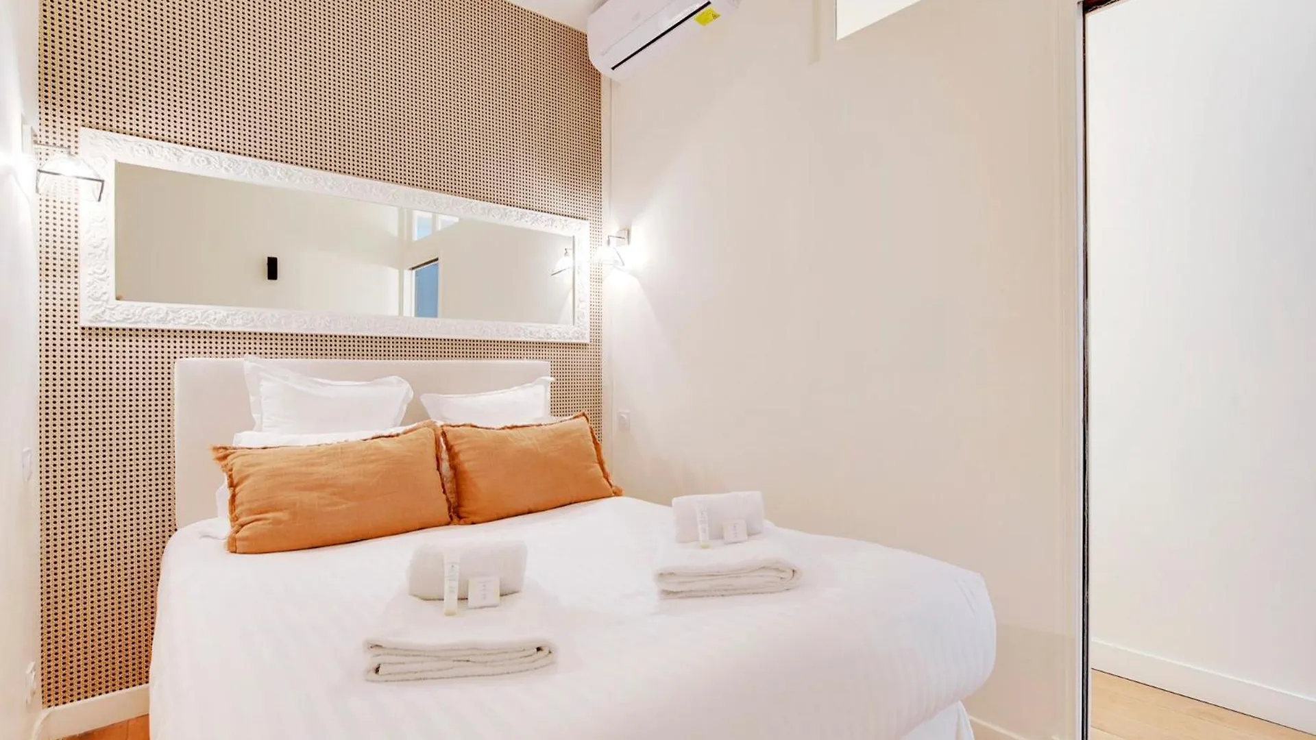 Pick A Flat's In Le Marais - Rue Vieille Du Temple *